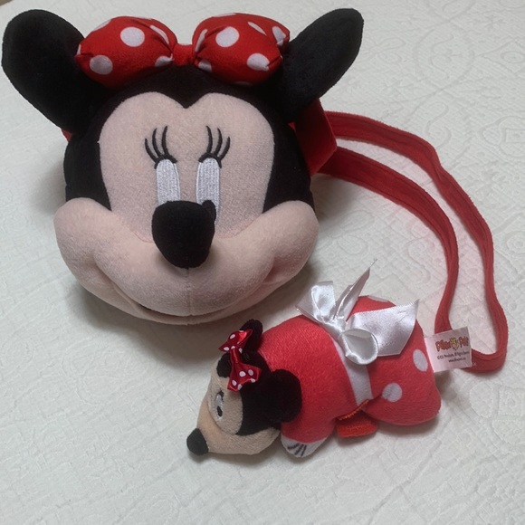 (2/$20) Minnie Mouse Plush Purse and Mini Pillow Pet - Picture 2 of 16